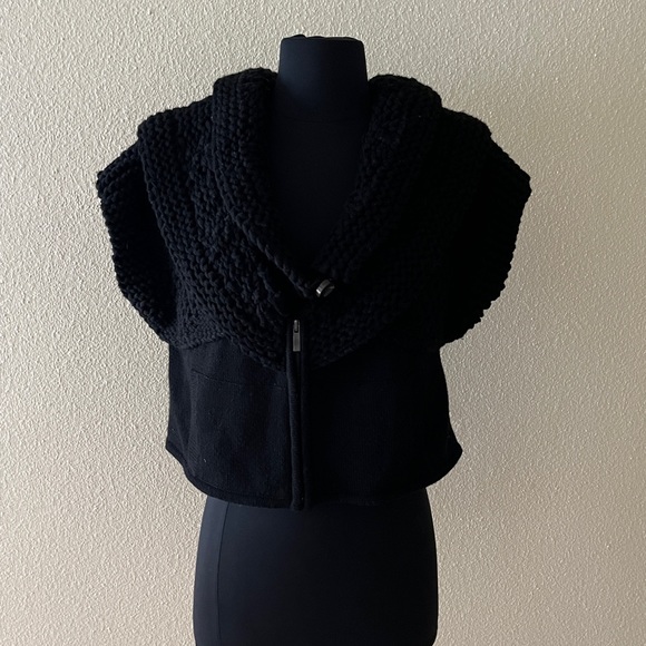 Authentic Givenchy Paris Knit Zip-up Shawl - Picture 4 of 9